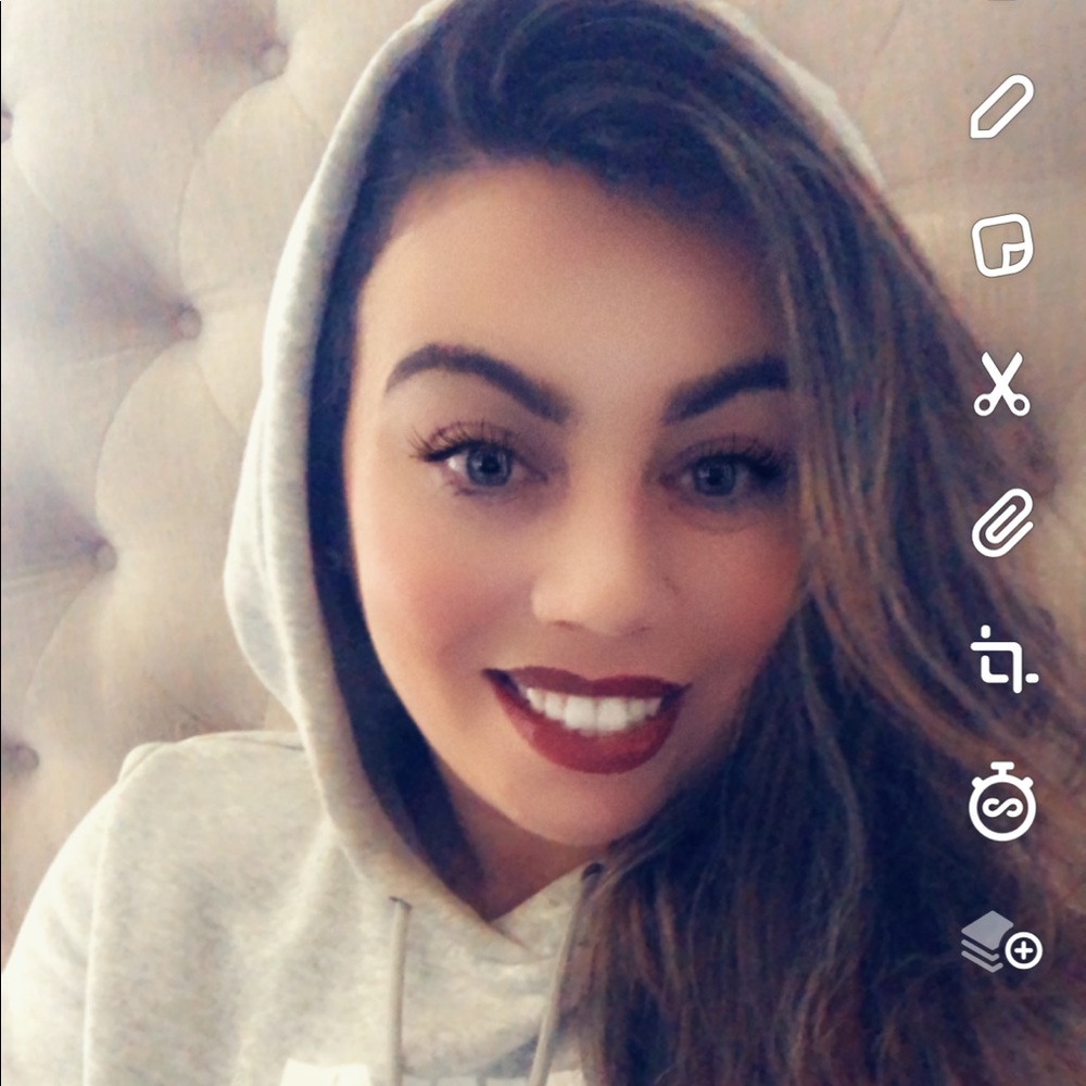 Meet your Posher, August owner of Uniques Apparel